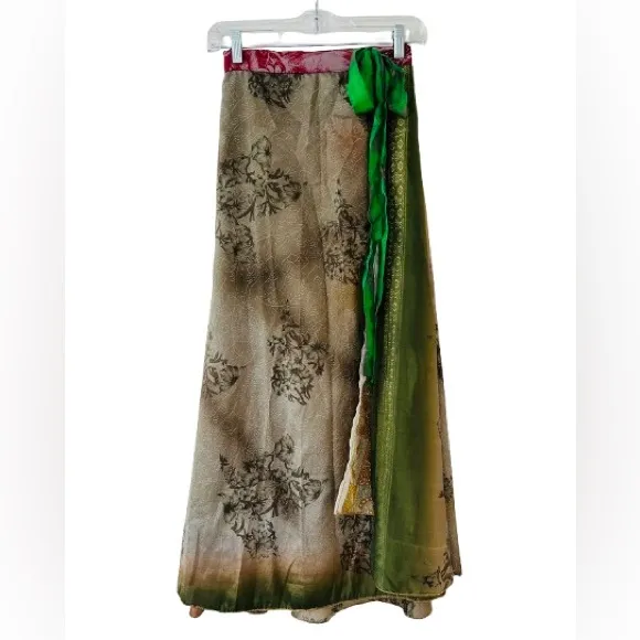 100% Silk Mixed Print Reversible Wrap Skirt Size Large