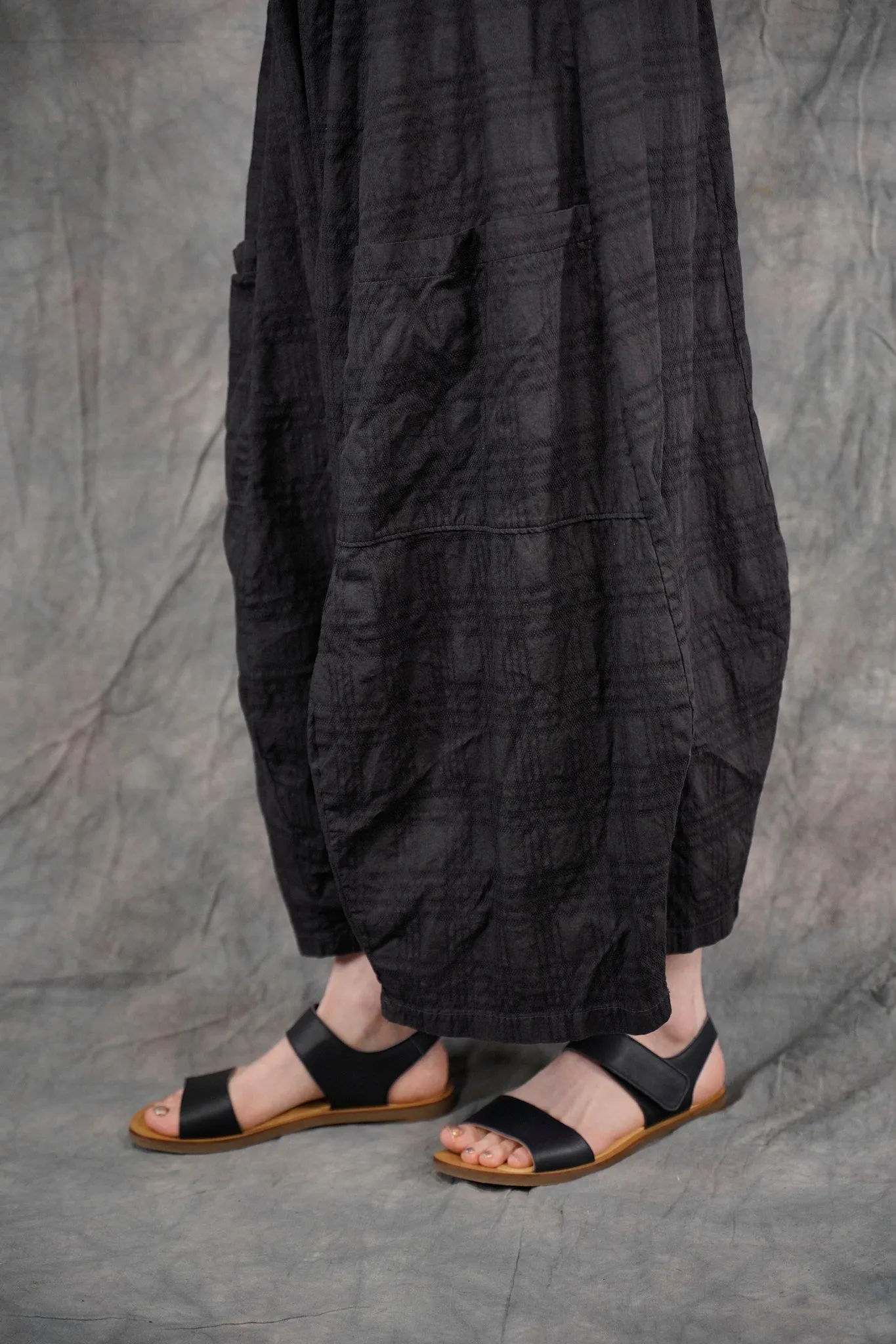 3258  Colorist Crop Pant Black Check