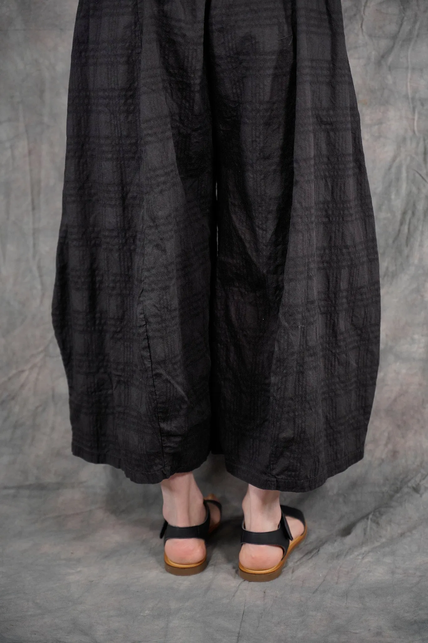3258  Colorist Crop Pant Black Check