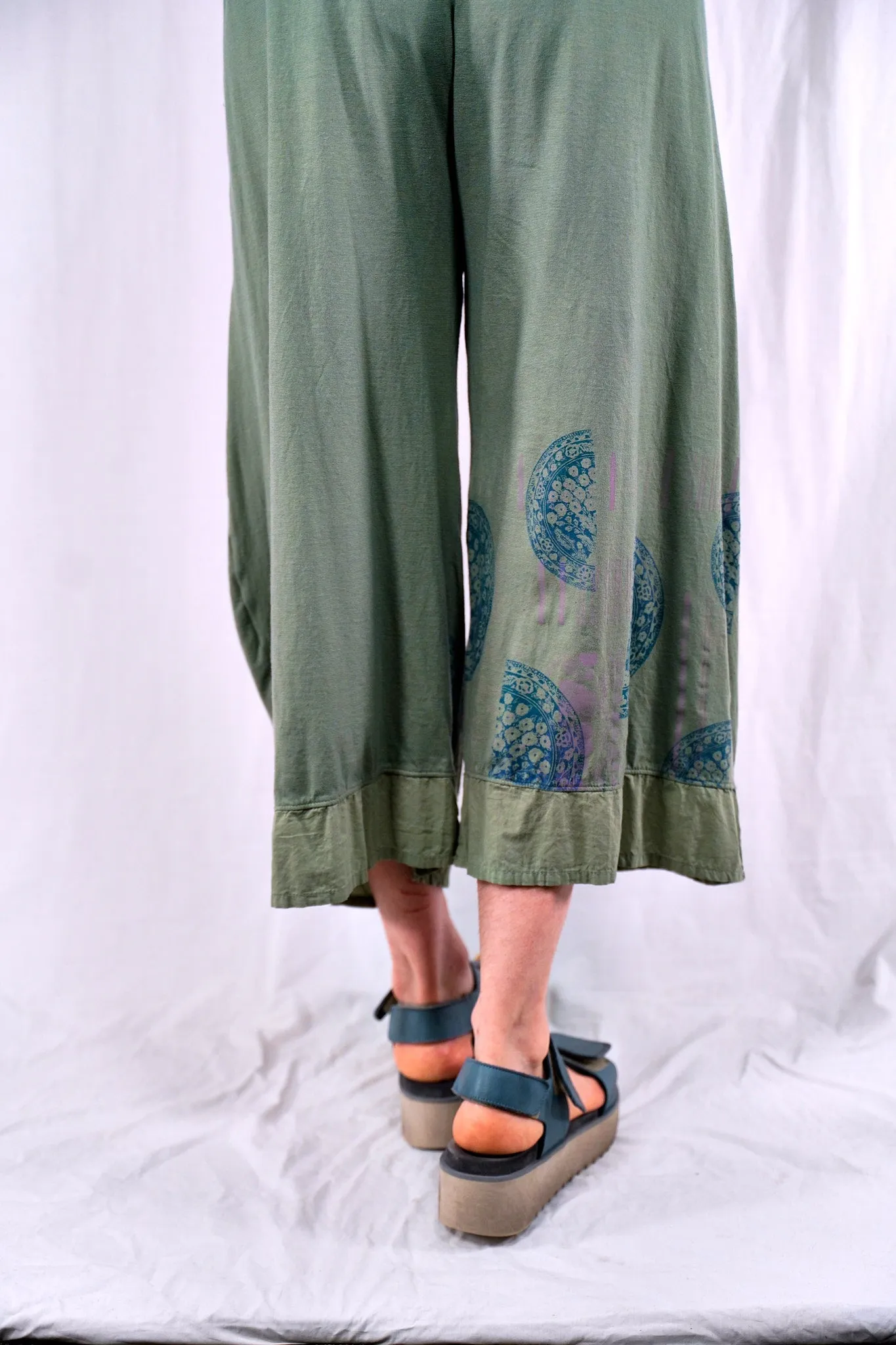 3288-2 Crop Pocket Nepenthe Pant Olive Leaf-P
