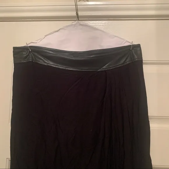 6th &amp; Lane Black Leather Waistband Skirt