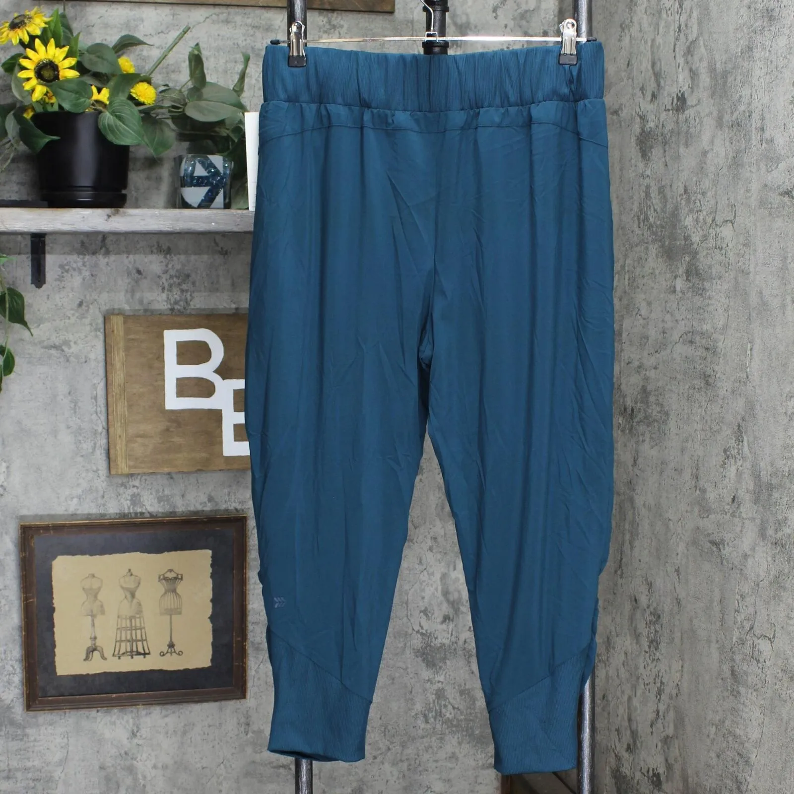 All in Motion Women's Stretch Woven Ruched Leg Pants 24" 563169