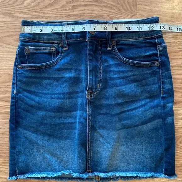 AMERICAN EAGLE mini high rise jean skirt