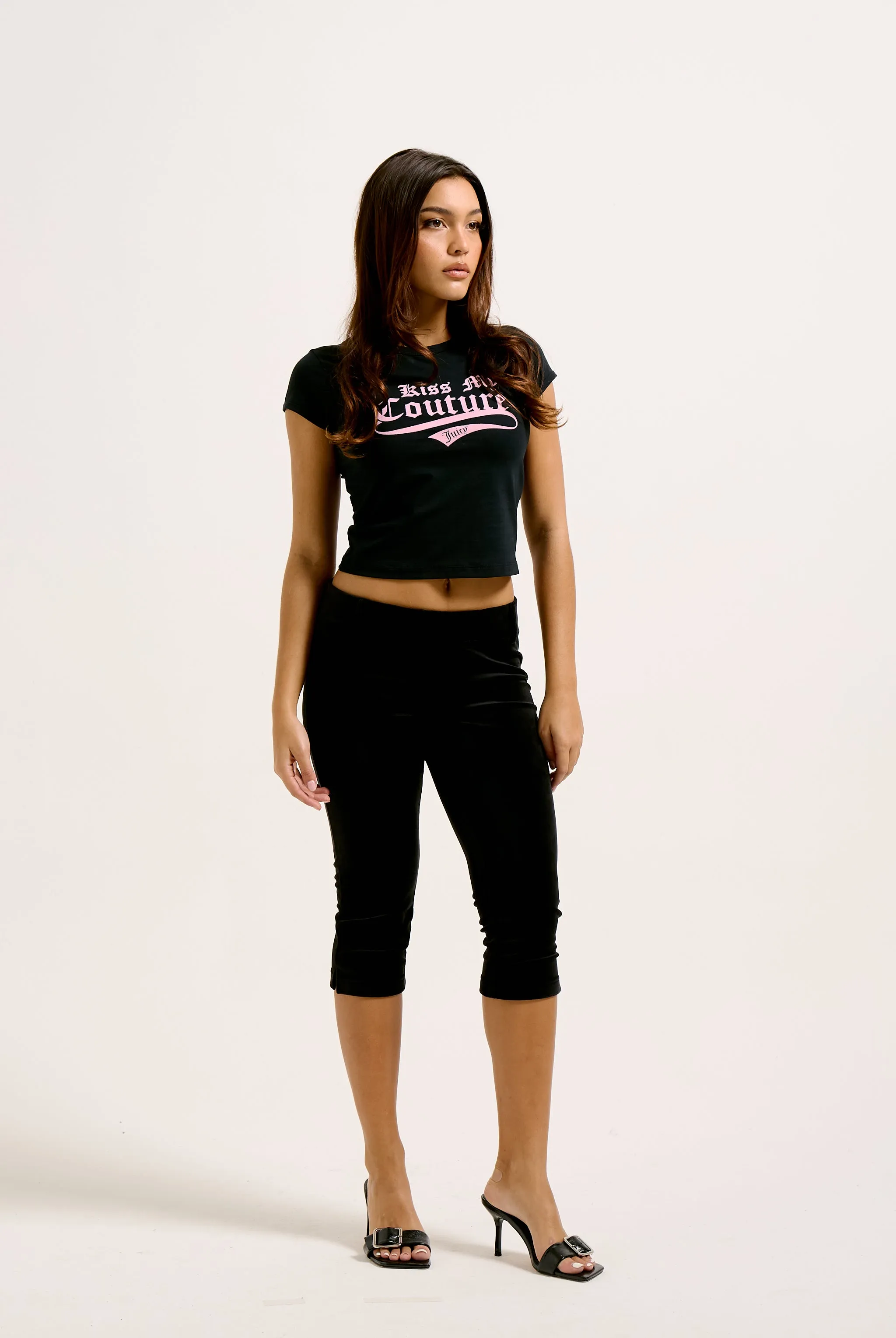 BLACK CLASSIC VELOUR CAPRI PANT