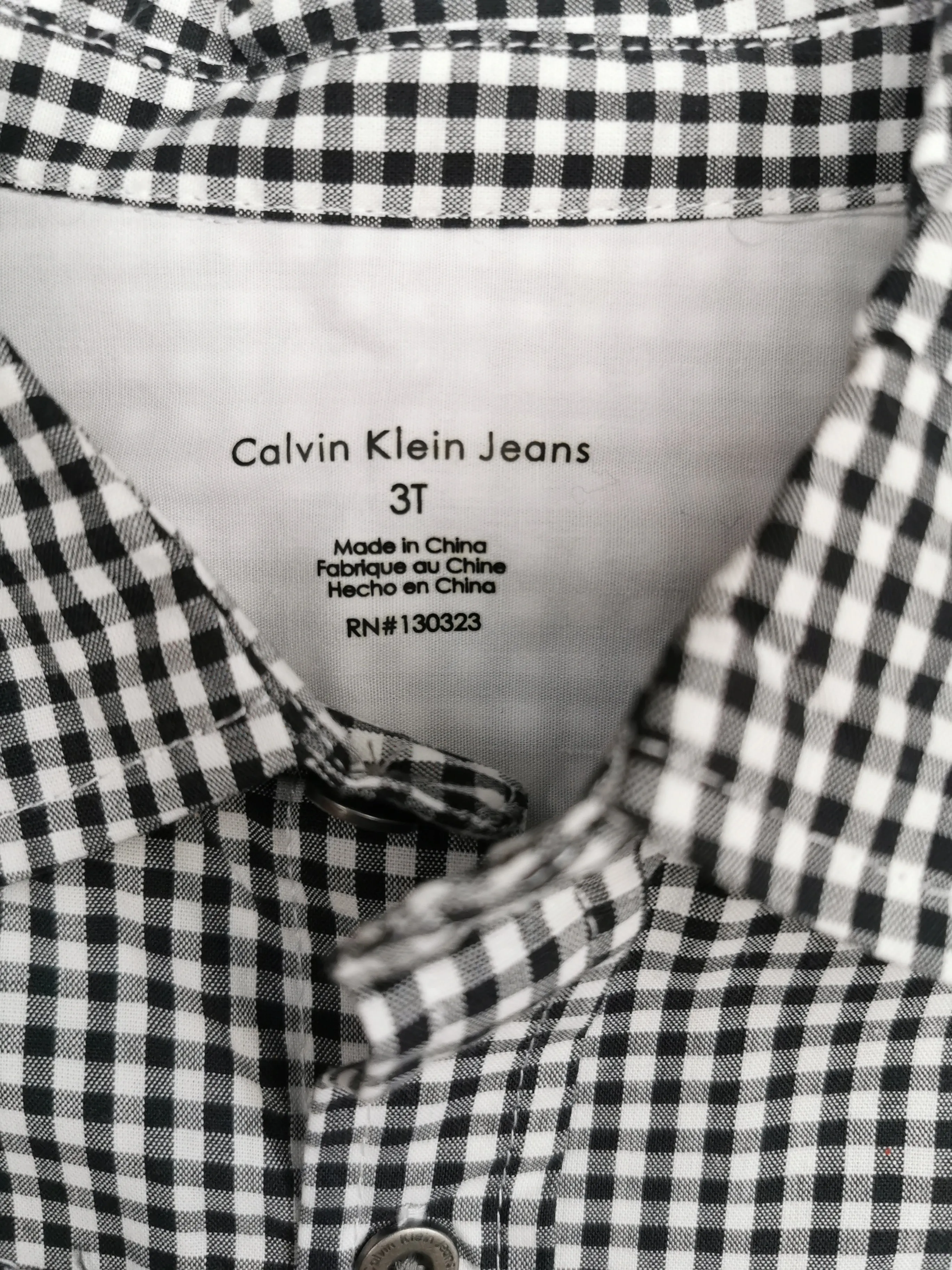 BOY SIZE 3 YEARS - CALVIN KLEIN, Long-sleeve, Checkered Dress Shirt EUC B34