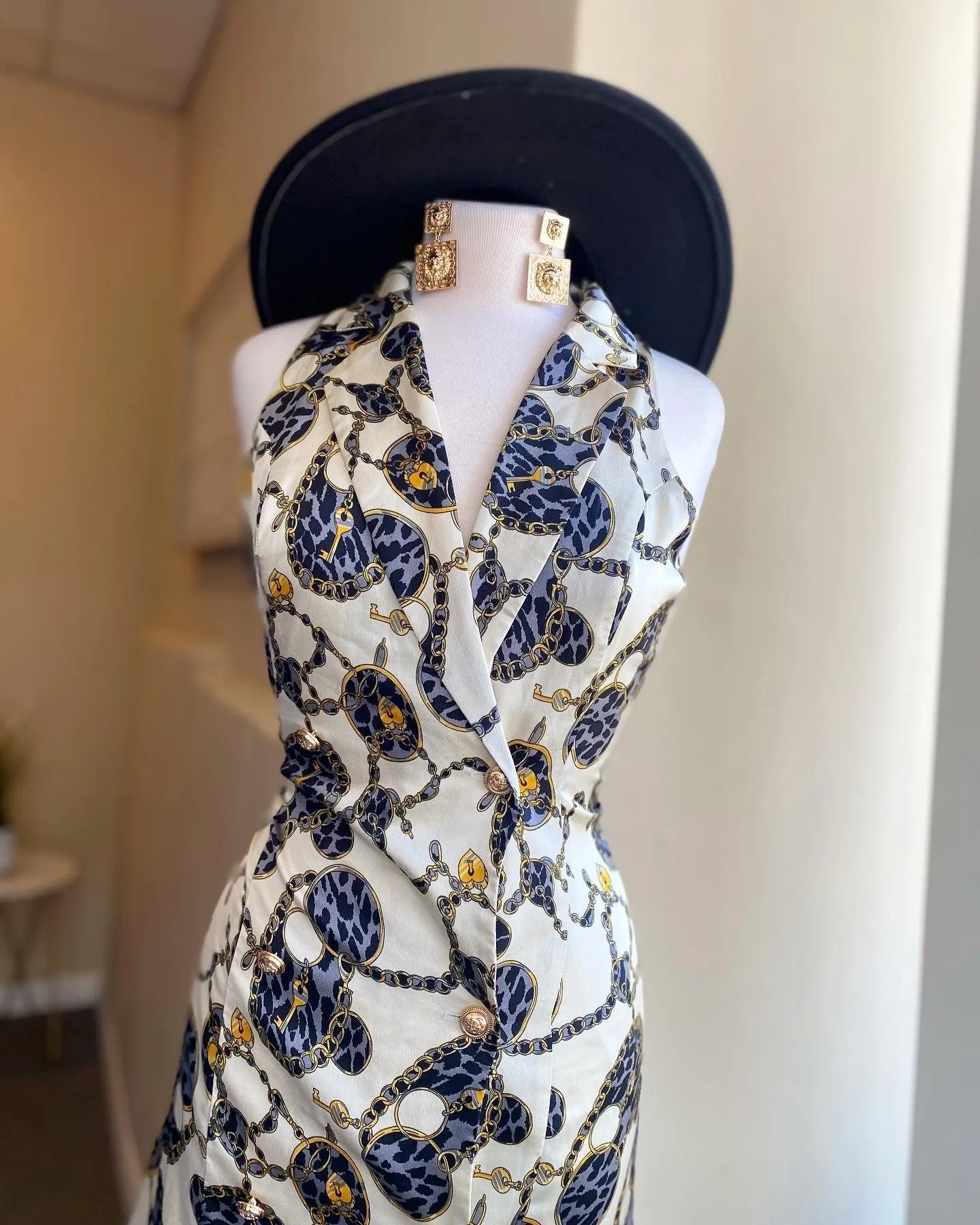 Chain Sleeveless Short Dress