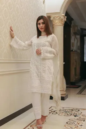 Chikenkari 3PC Lawn Embroidered q340