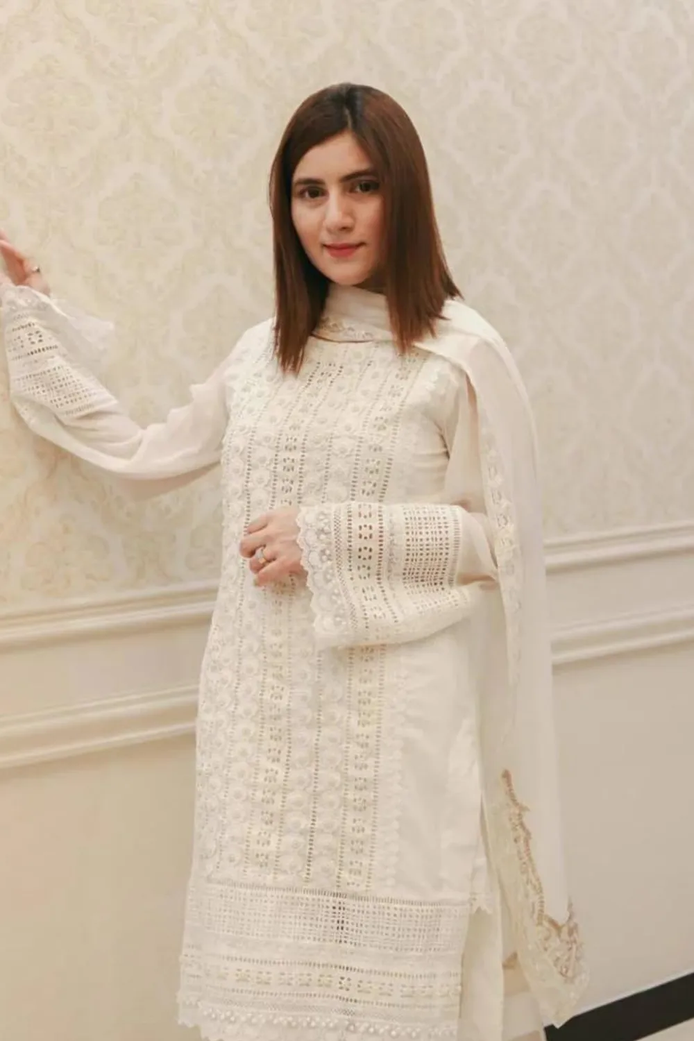 Chikenkari 3PC Lawn Embroidered q340