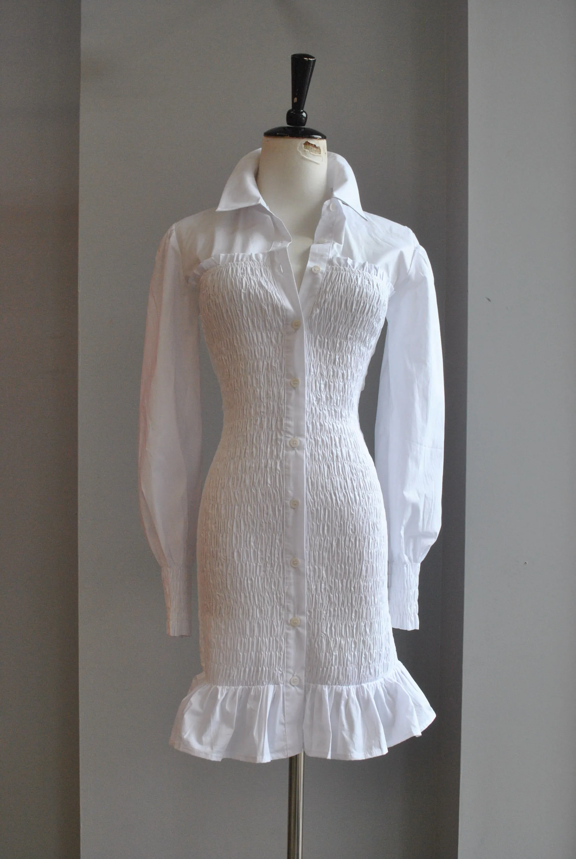 CLEARANCE - WHITE SHIRT DRESS WITH RUSHING