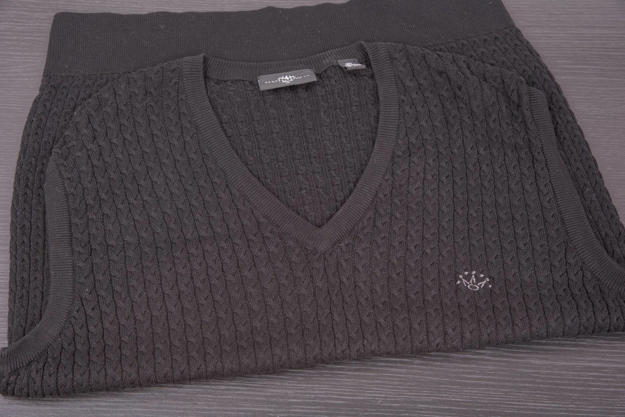 Cotton knitted sweater vest