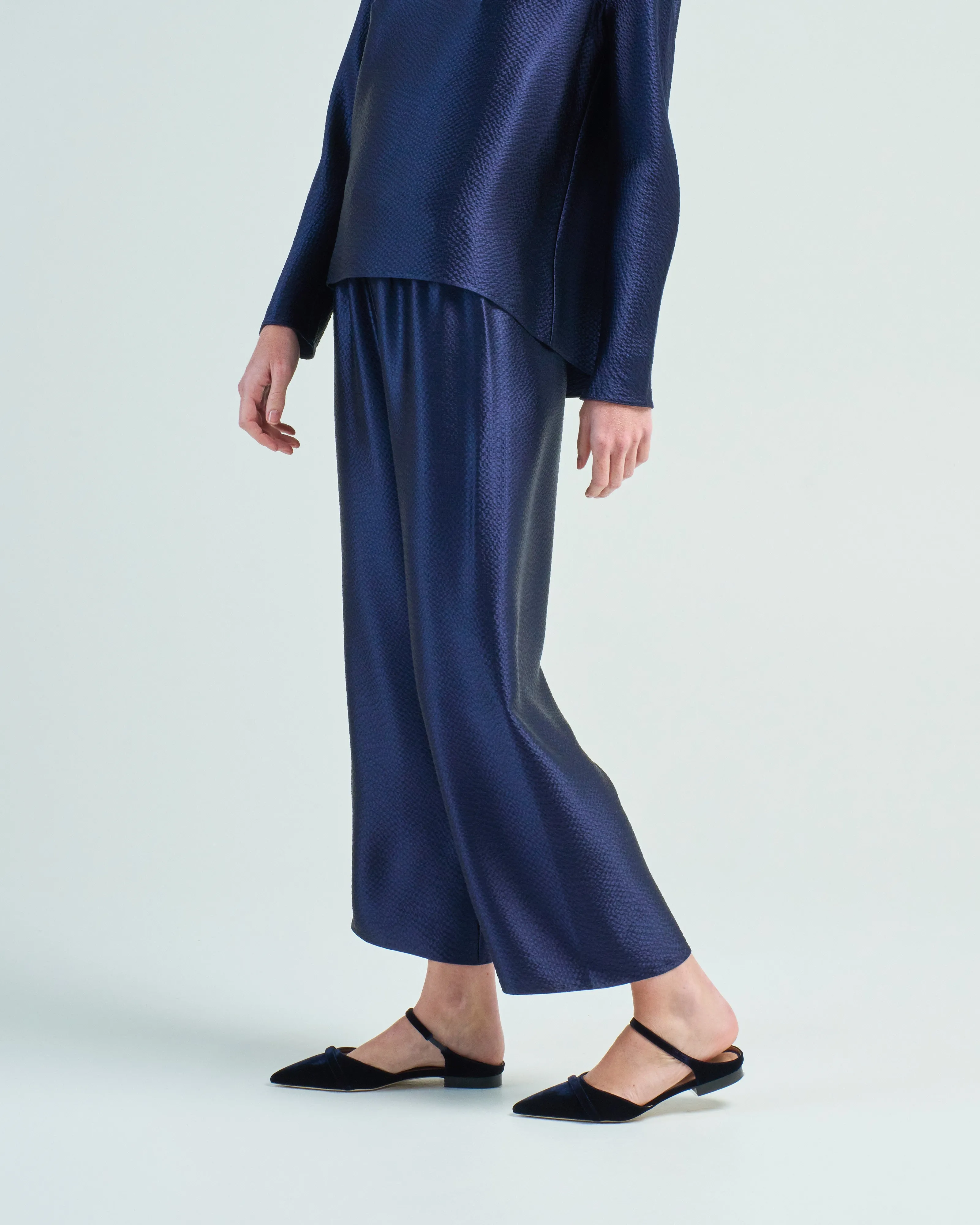 cropped pull on pant hammered silk