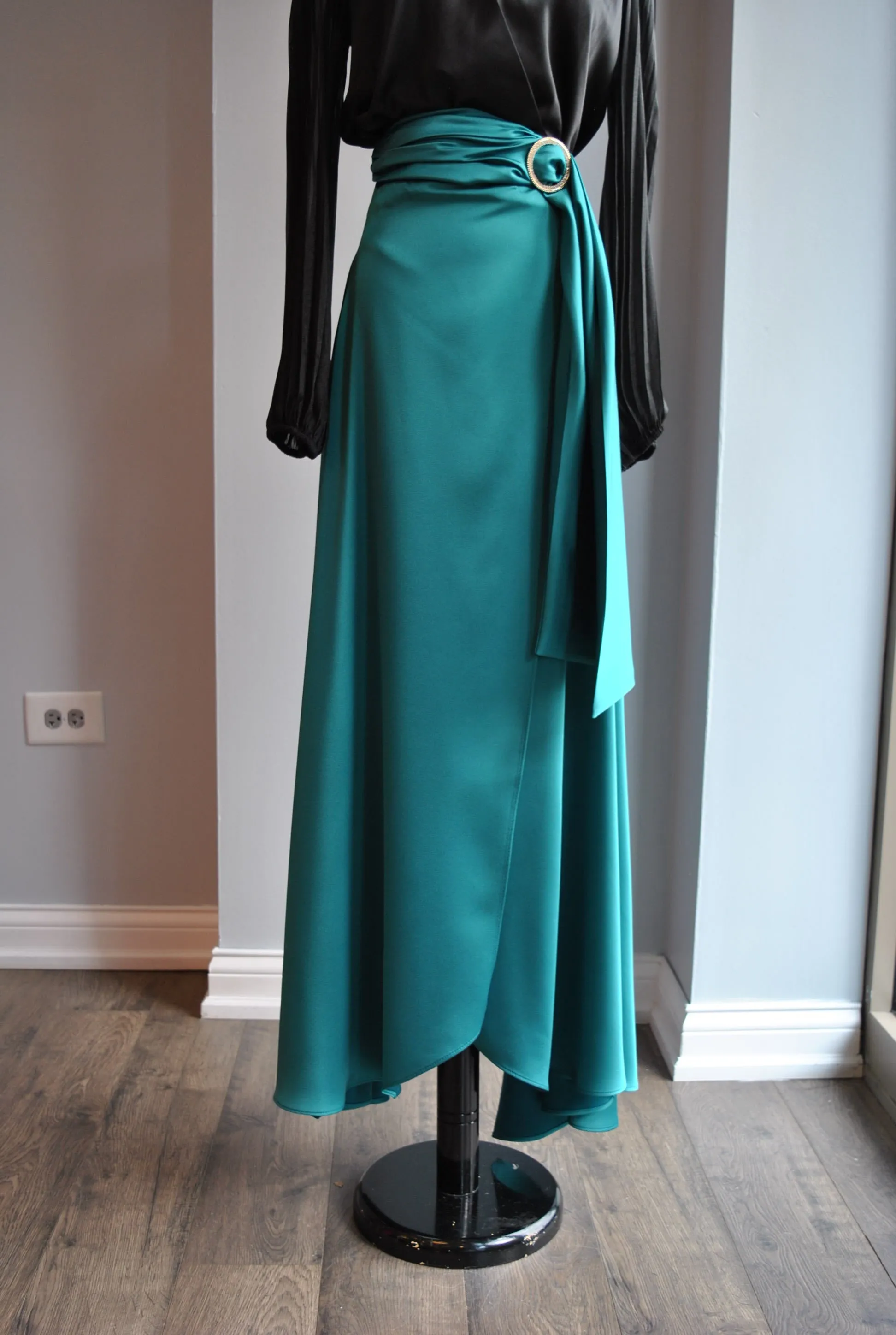 EMERALD GREEN MAXI WRAP SKIRT
