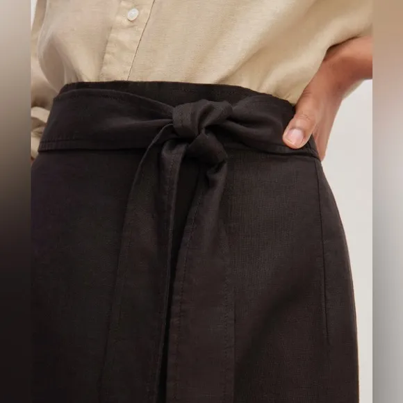 Everlane linen wrap skirt black 4