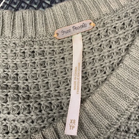 Free people green sweater 100% cotton size xs