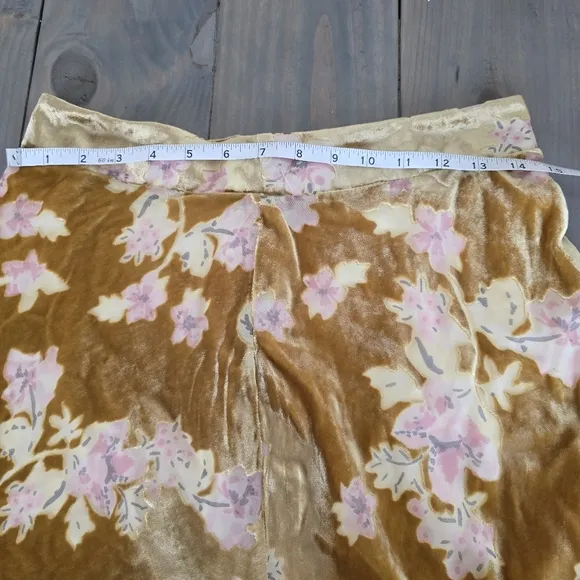 Free People Margaux velvet mini skirt size 6
