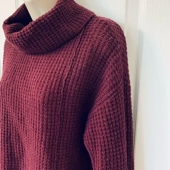 Free People Sidewinder Maroon Waffle Knit Turtleneck Sweater! ❤️
