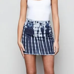 Good American Shibori Tie Dye Mini Jean Skirt Size 2 Summer spring