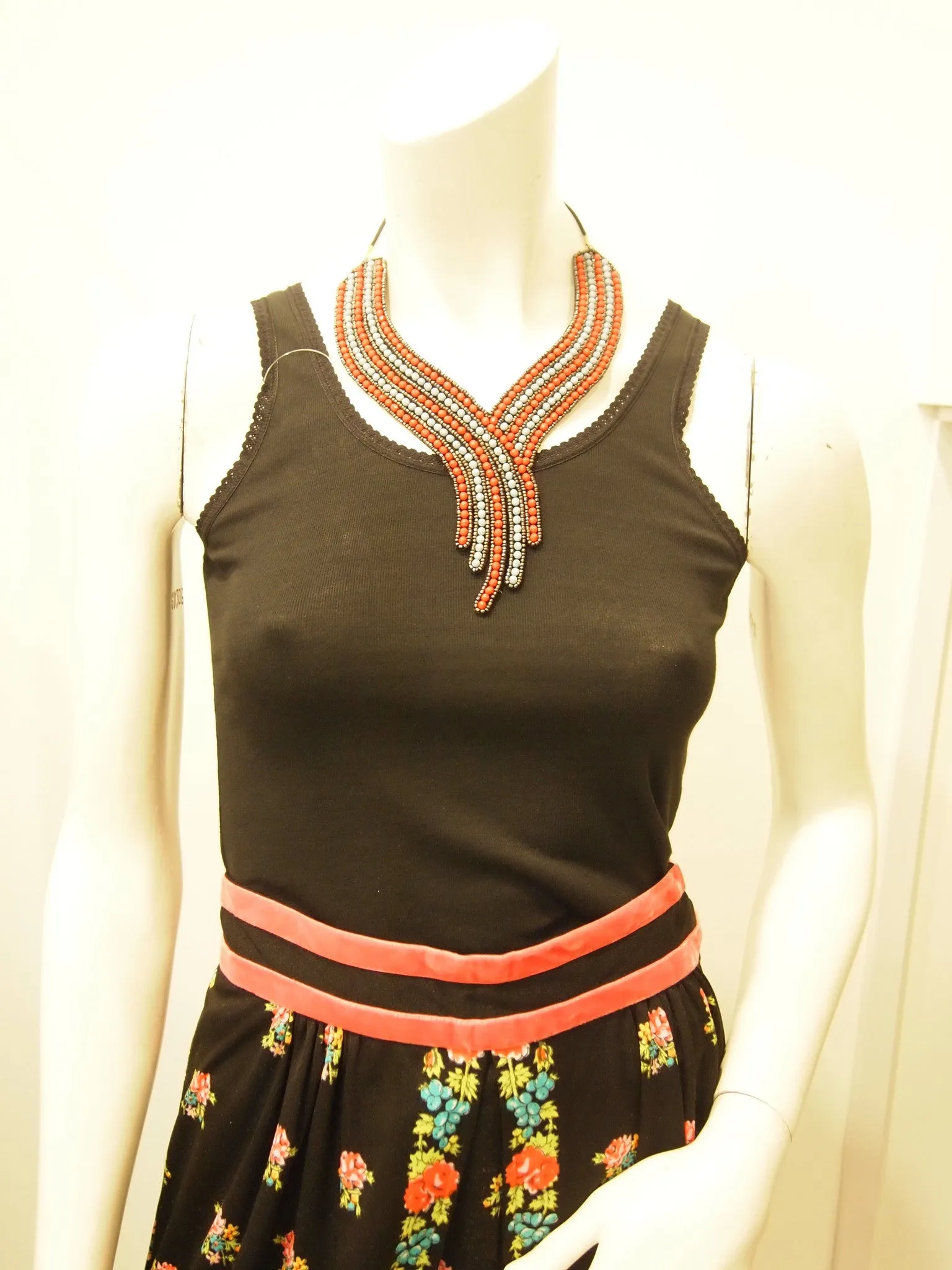 Handbeaded Necklace Red Stream