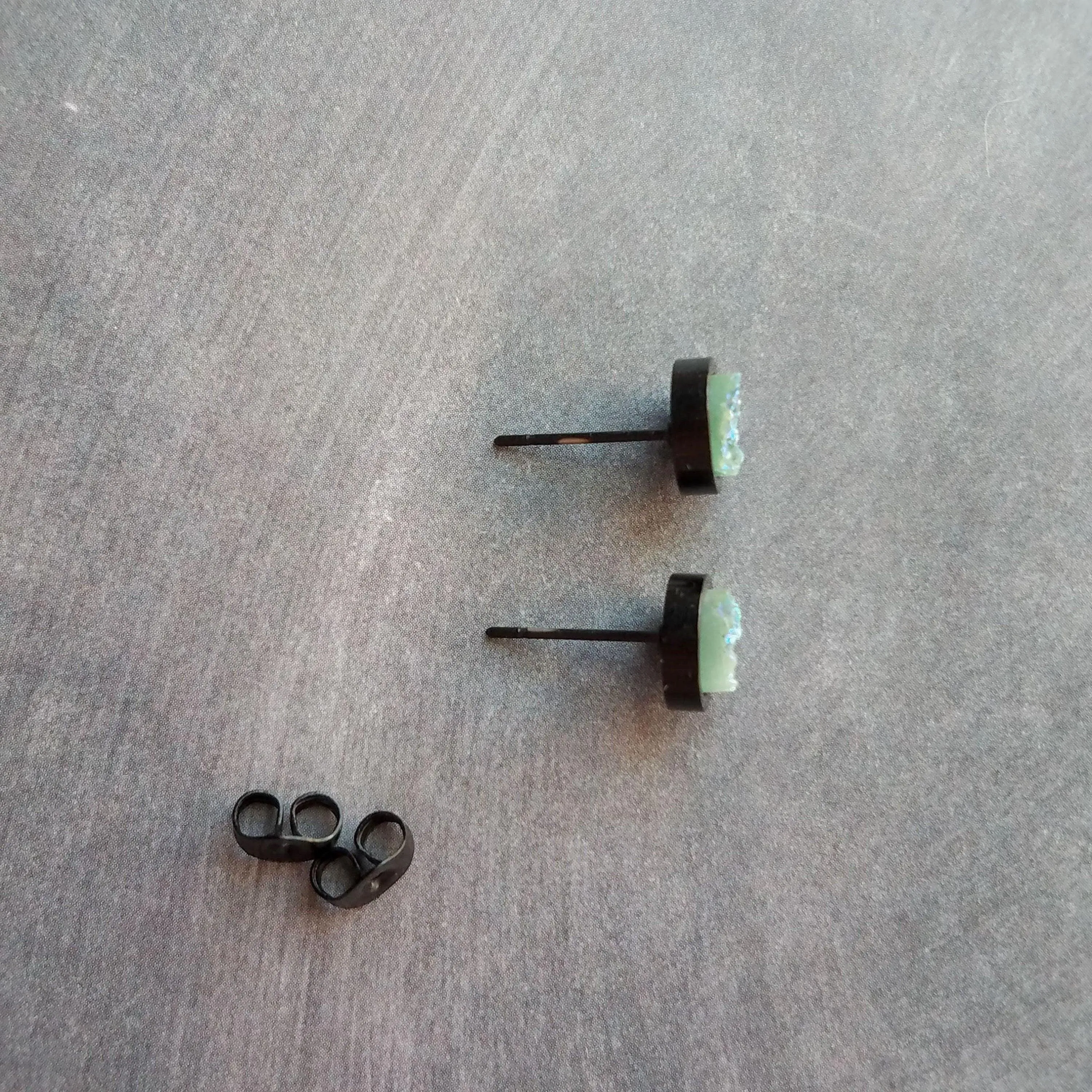 Ice Mint Blue Black Stud Earrings, ice blue earring, Alice blue earrings, matte black earring, small druzy earrings, jagged round stone pale