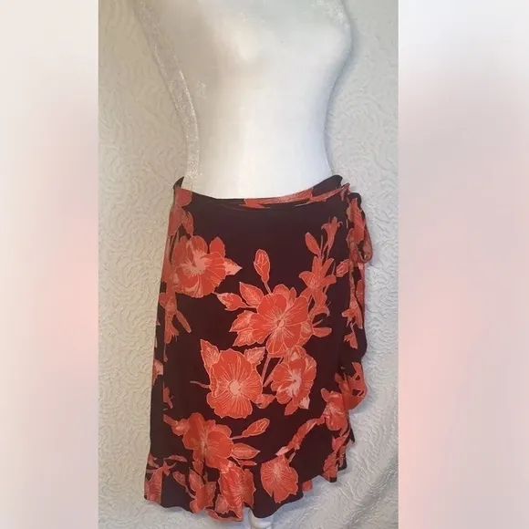 ICHI Japan Red Hawaiian Tropical Flowers Ruffle Edge Wrap Over Short Skirt Small