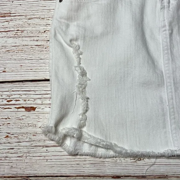 James Jeans Daisy Denim Mini Skirt in Opaque White Sz 27 Sz 4