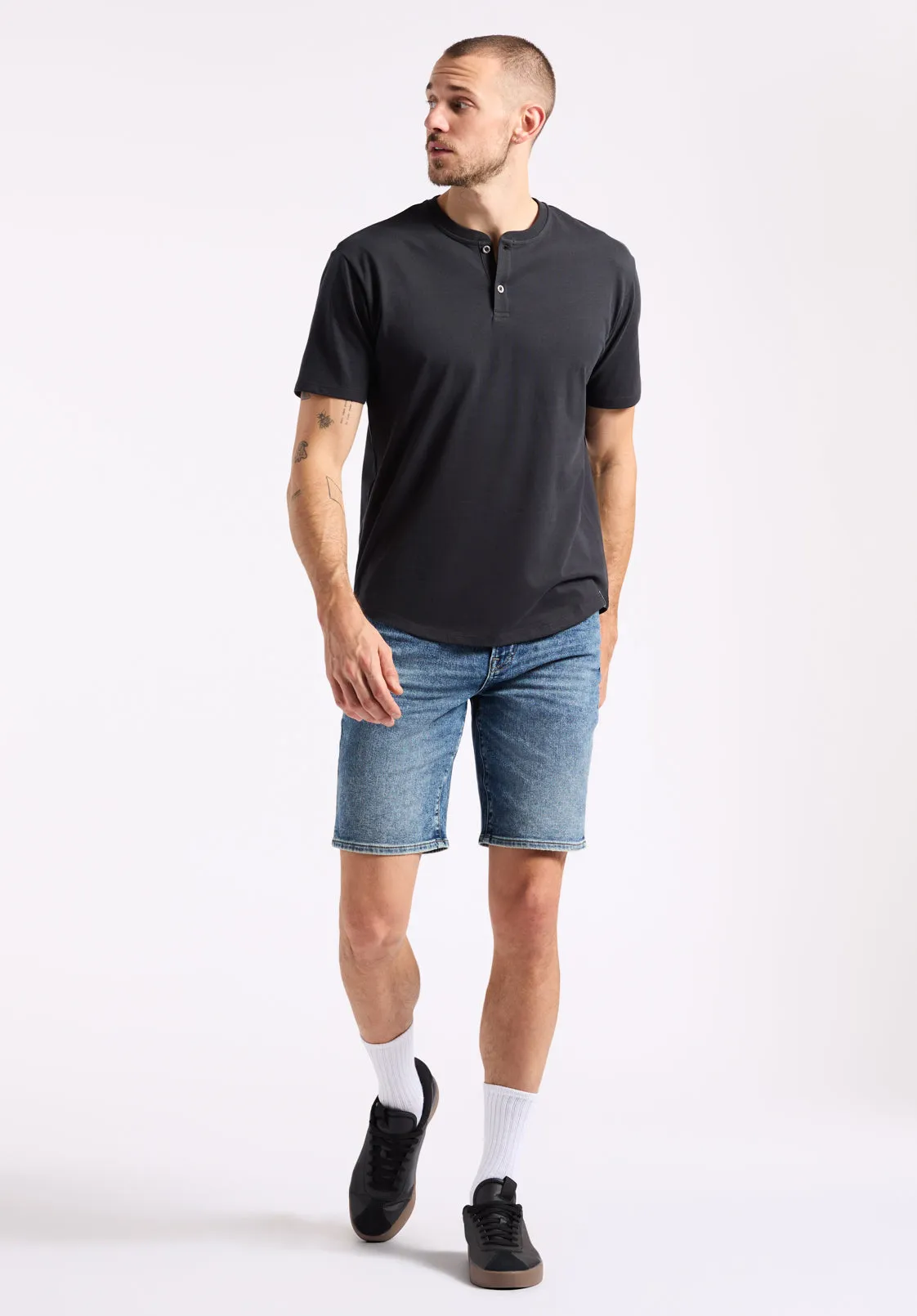 Kamel Men's Short-Sleeve Jersey Henley Top, Black - BM24602