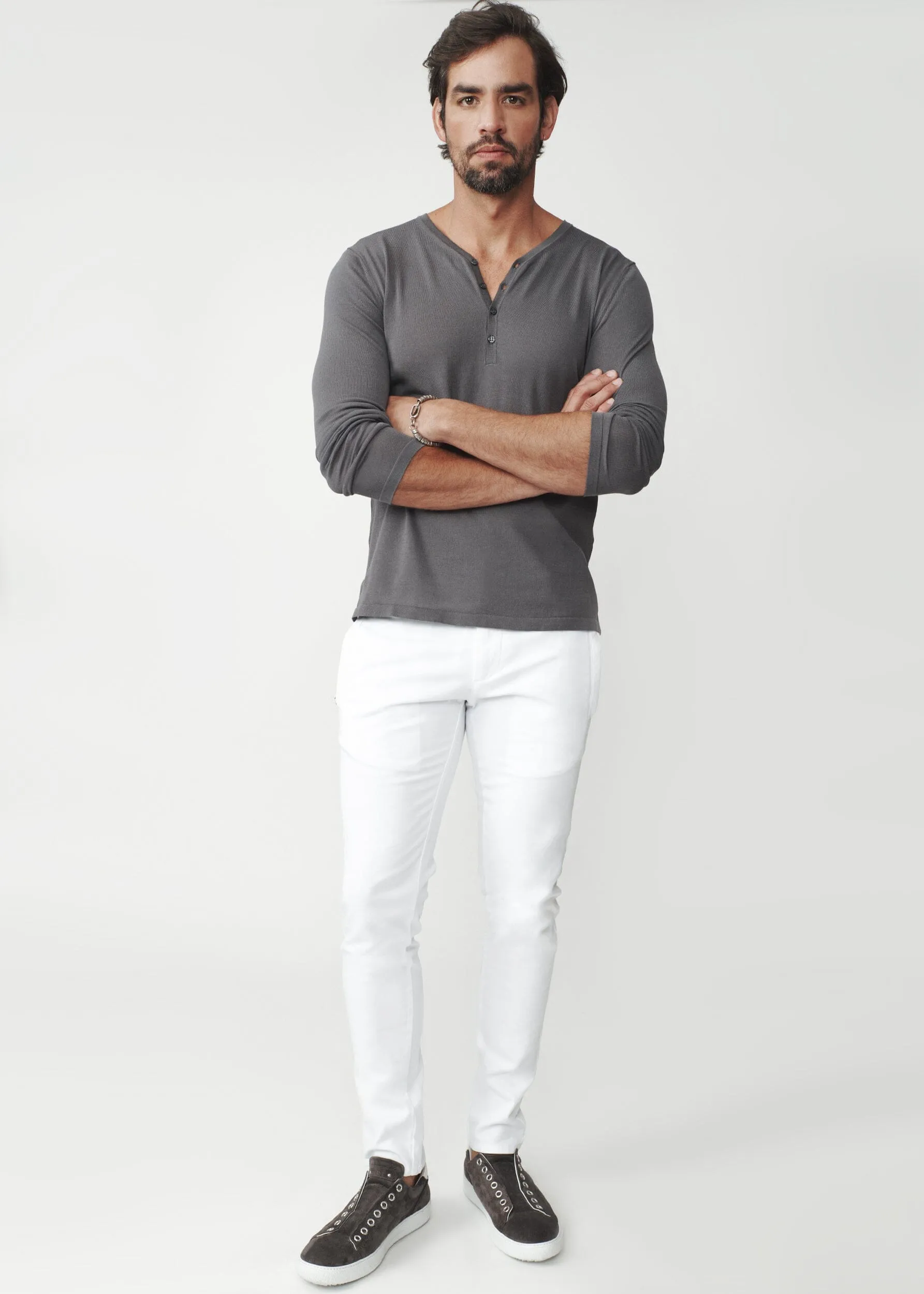 LONG-SLEEVED HENLEY