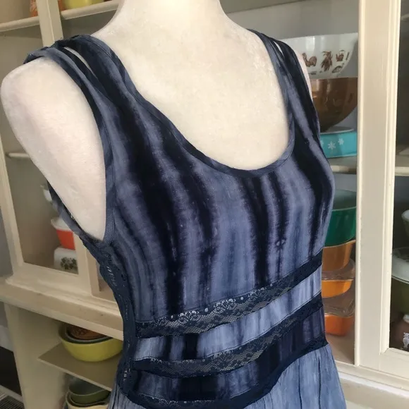 Lulumari Tie Dye Lace Blue Tunic Dress - Size Small.