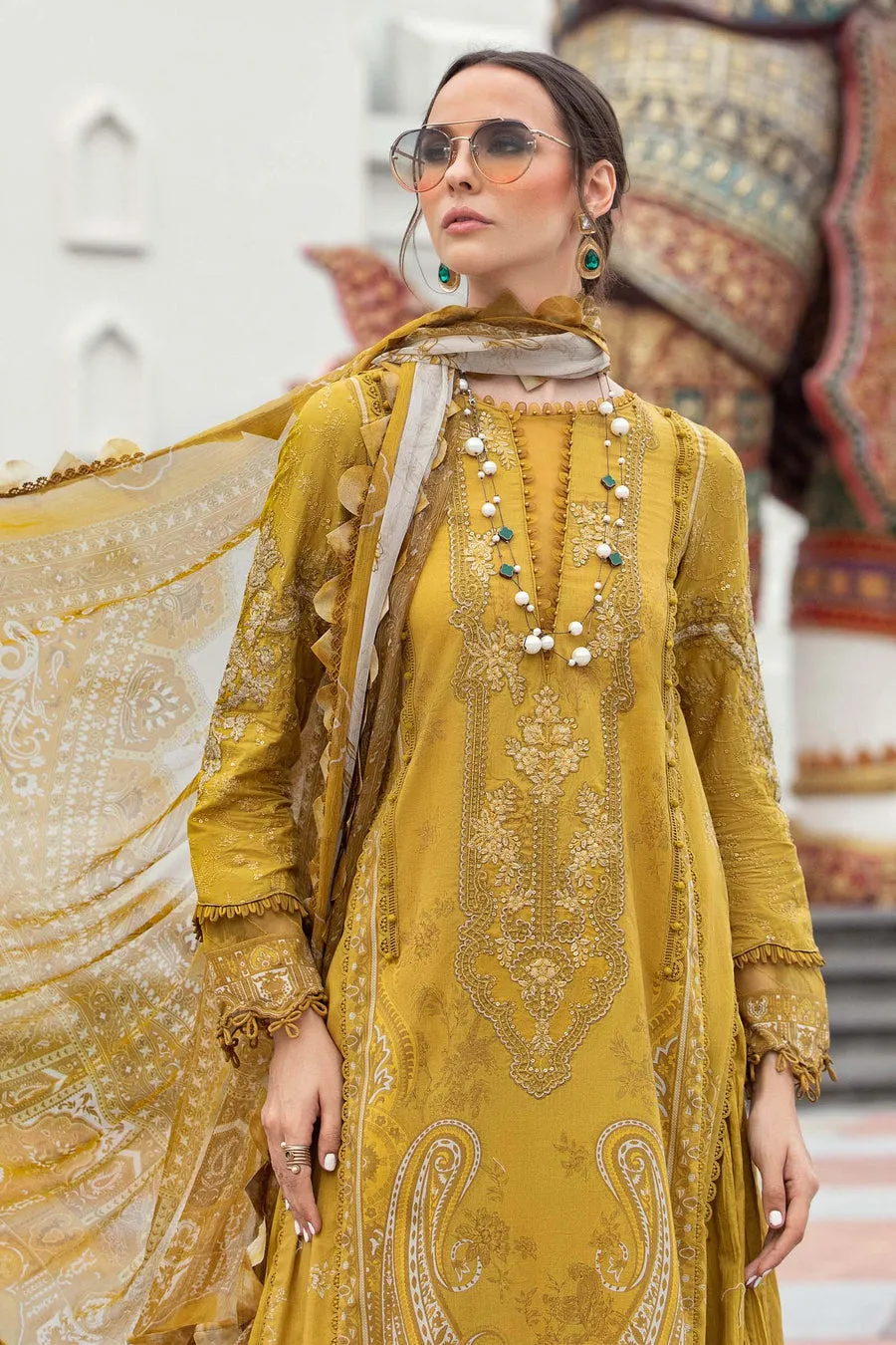Maria.B | M.Prints Embroidered Lawn '23 | MPT-1805-A