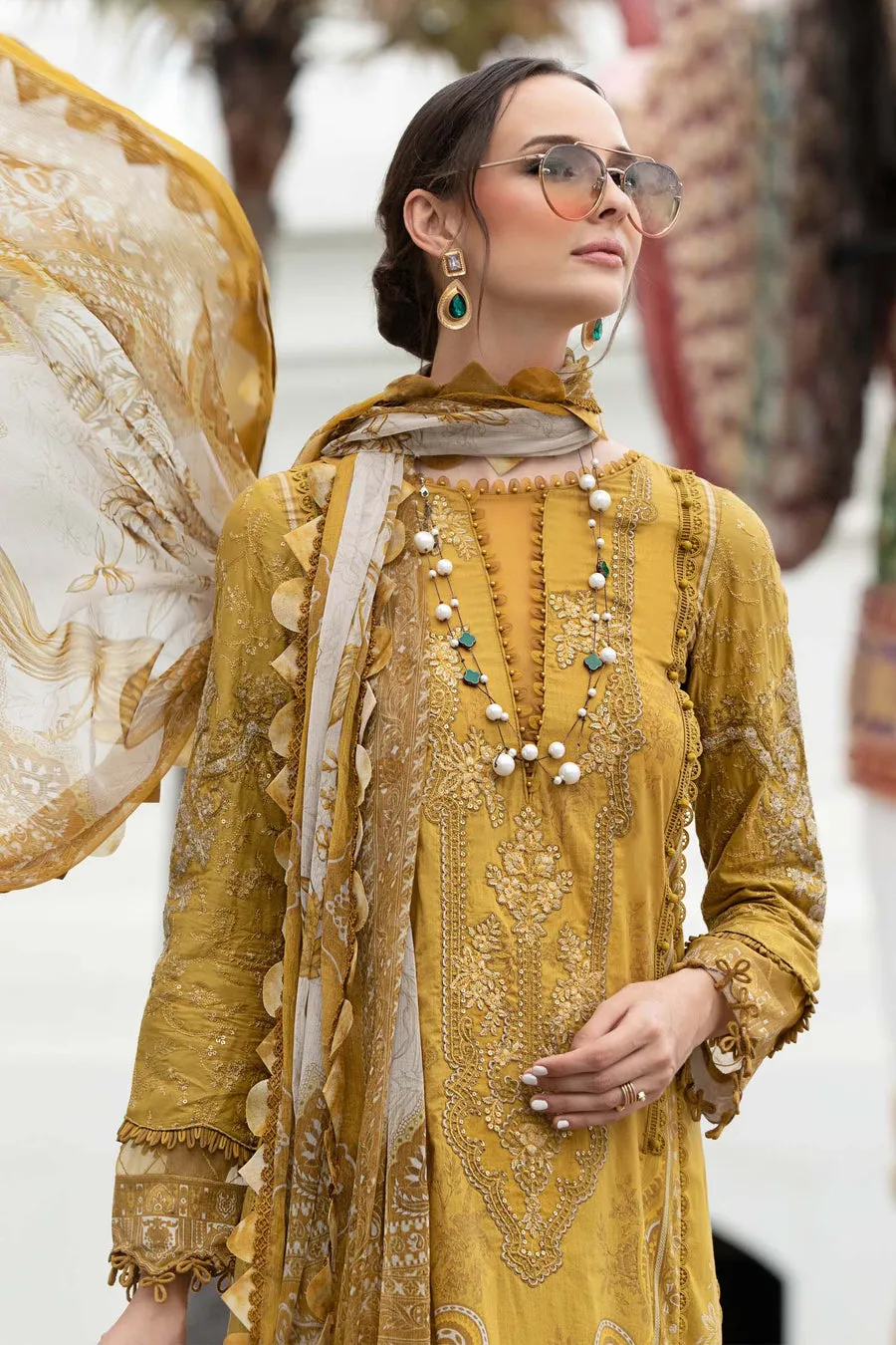Maria.B | M.Prints Embroidered Lawn '23 | MPT-1805-A