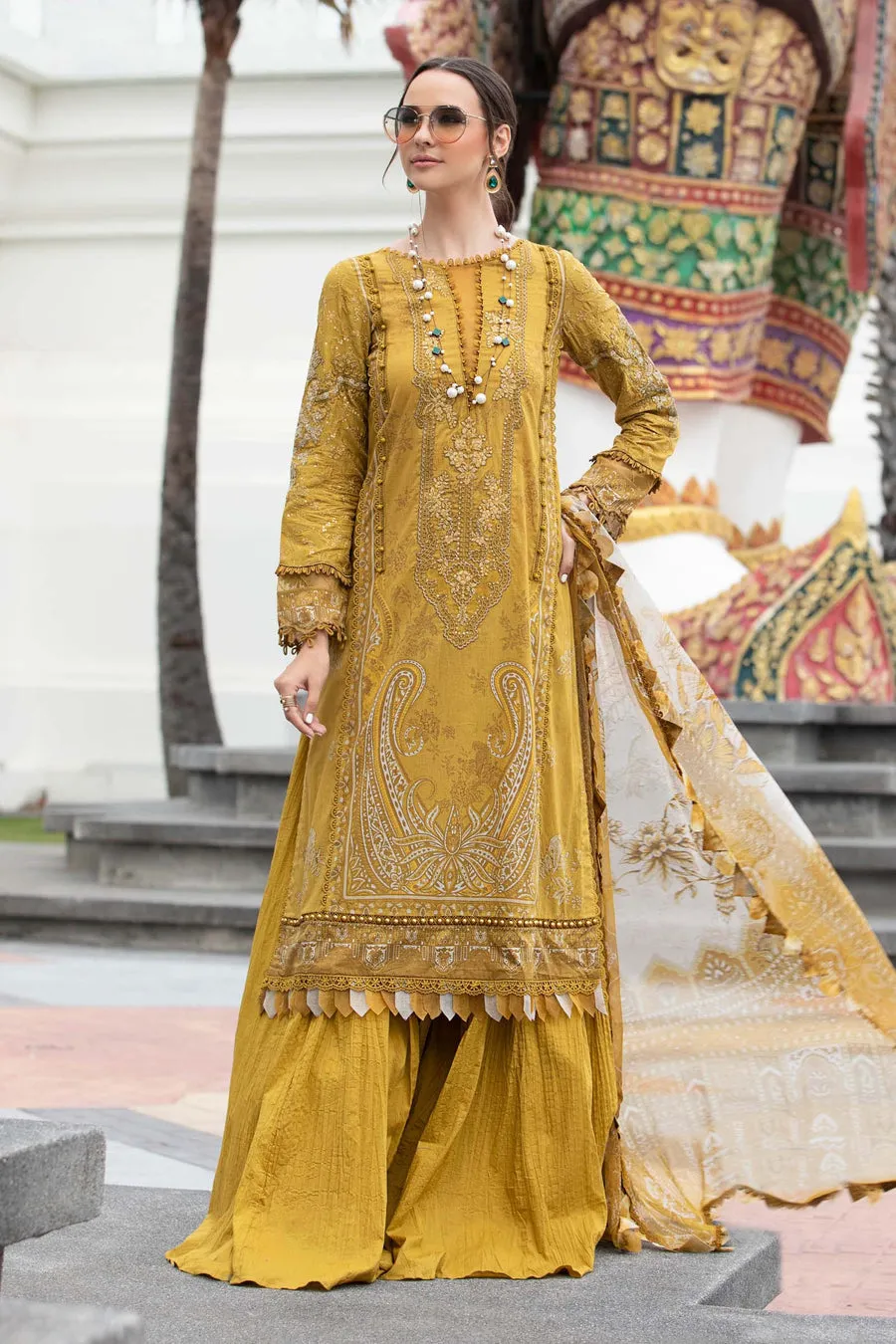 Maria.B | M.Prints Embroidered Lawn '23 | MPT-1805-A