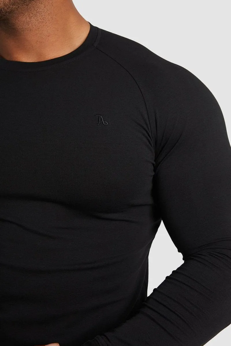 Muscle Fit T-Shirt in Black