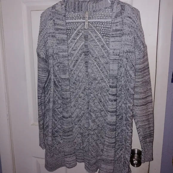 NWOT Leo &amp; Nicole Loose Knit Sweater