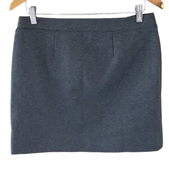 NWT White House Black Market Zipped Mini Skirt Size 4