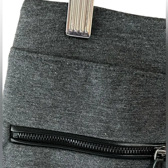 NWT White House Black Market Zipped Mini Skirt Size 4