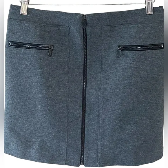 NWT White House Black Market Zipped Mini Skirt Size 4