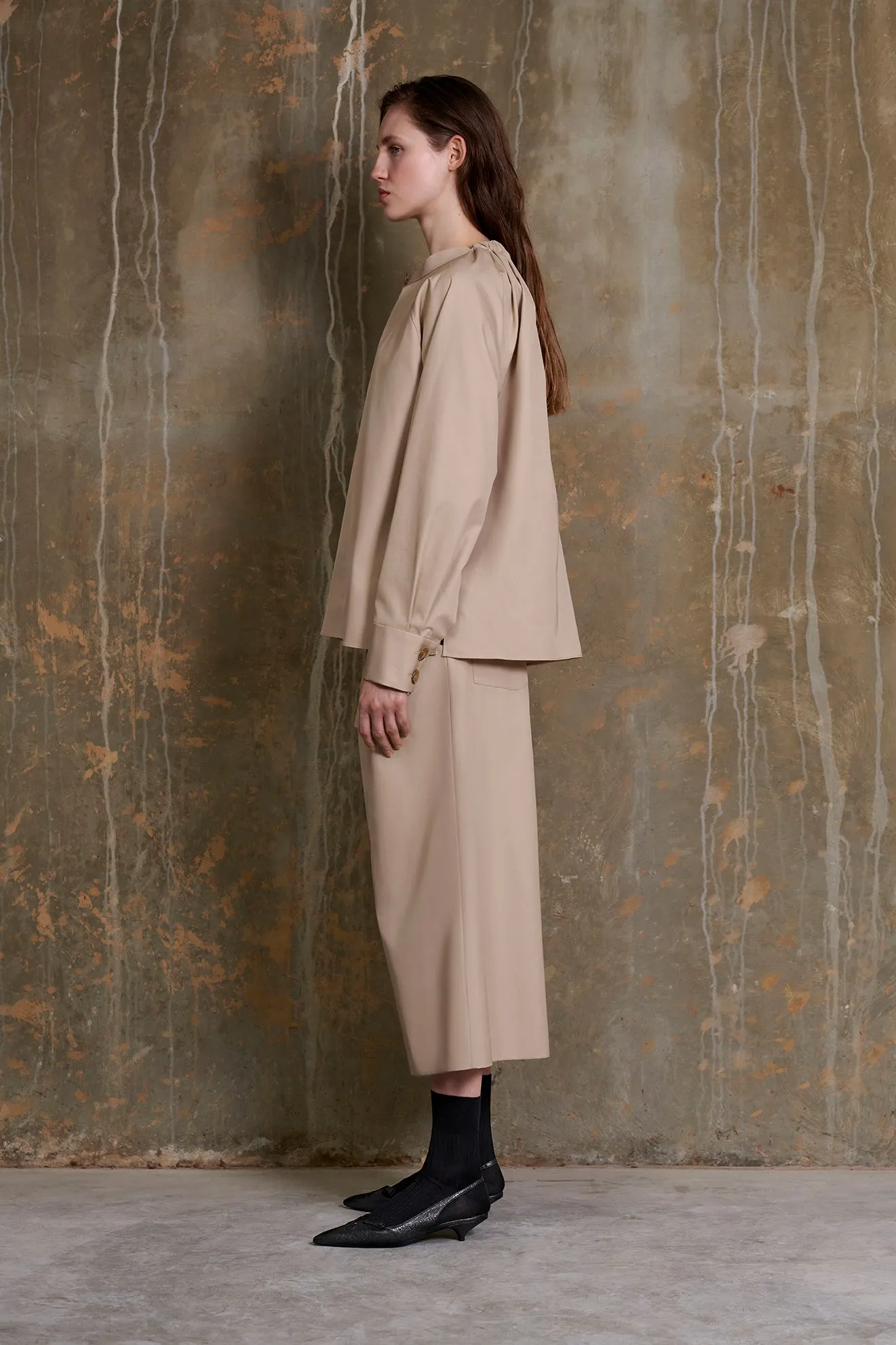 Painter's Shirt in Khaki Cotton Suiting