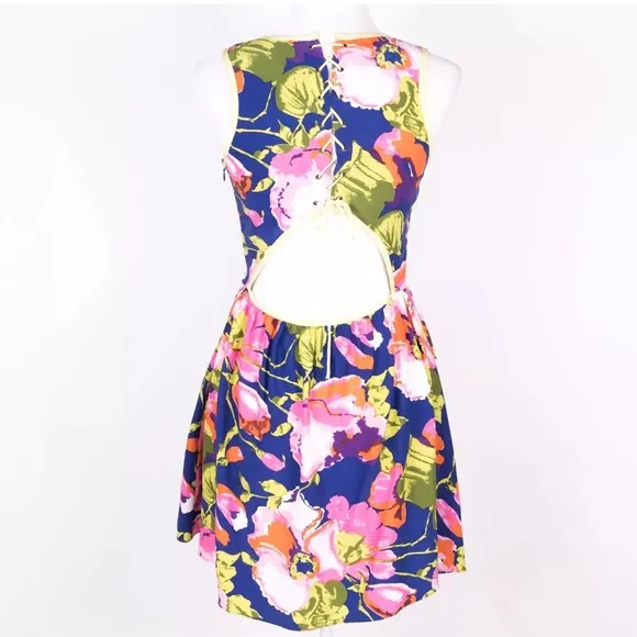Parker Silk Floral Lace Up Open Back Fit &amp; Flare Summer Dress - SZ Medium