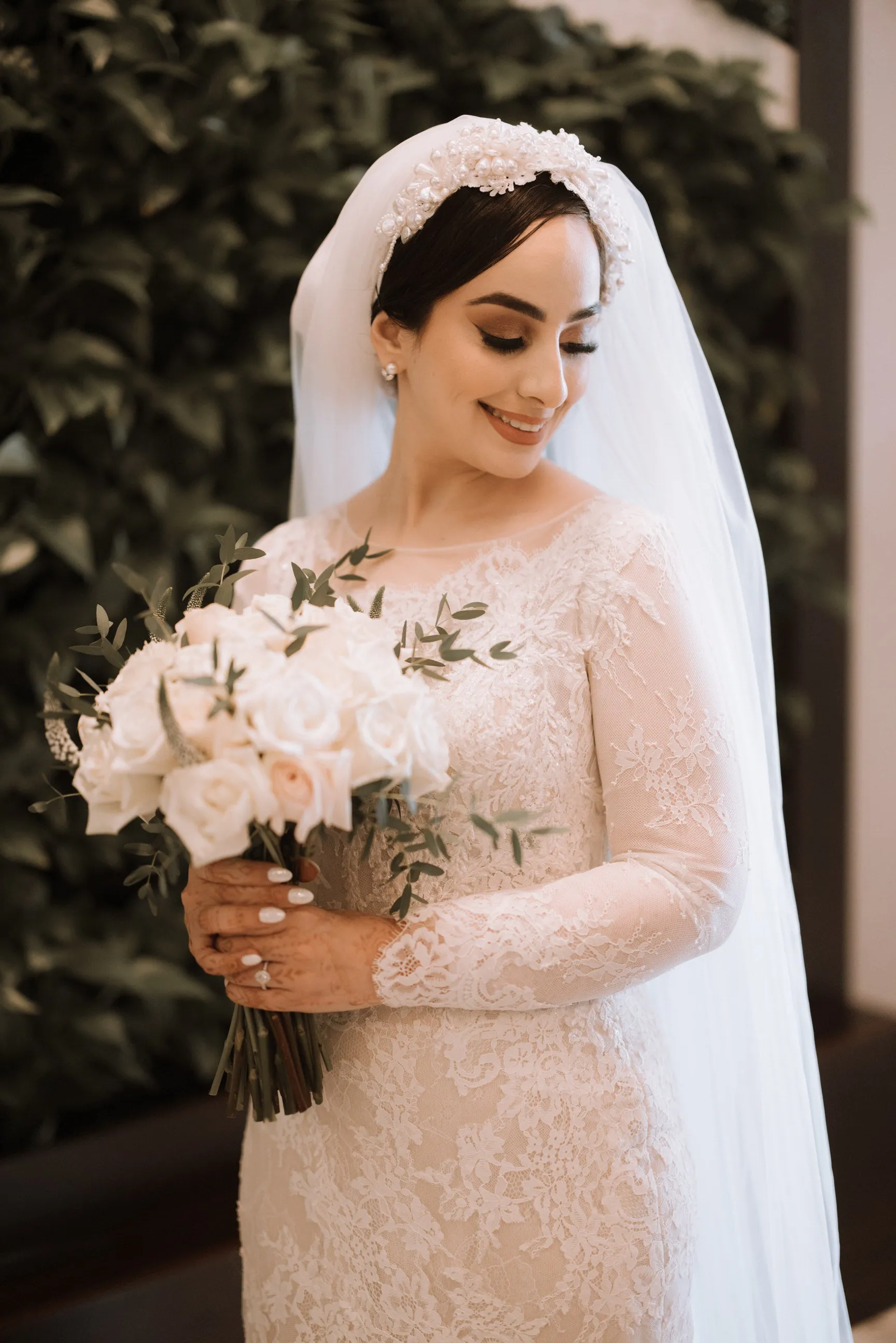 Pearl and Lace Headband Bridal Veil: Turban Headpiece