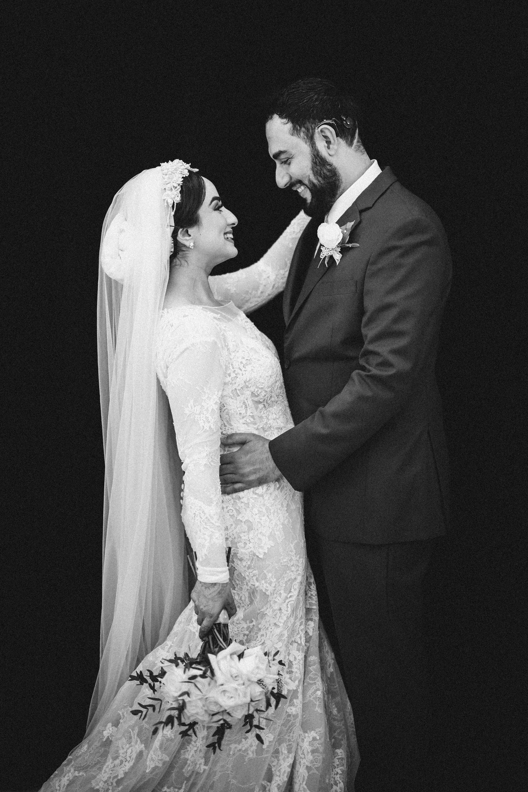 Pearl and Lace Headband Bridal Veil: Turban Headpiece