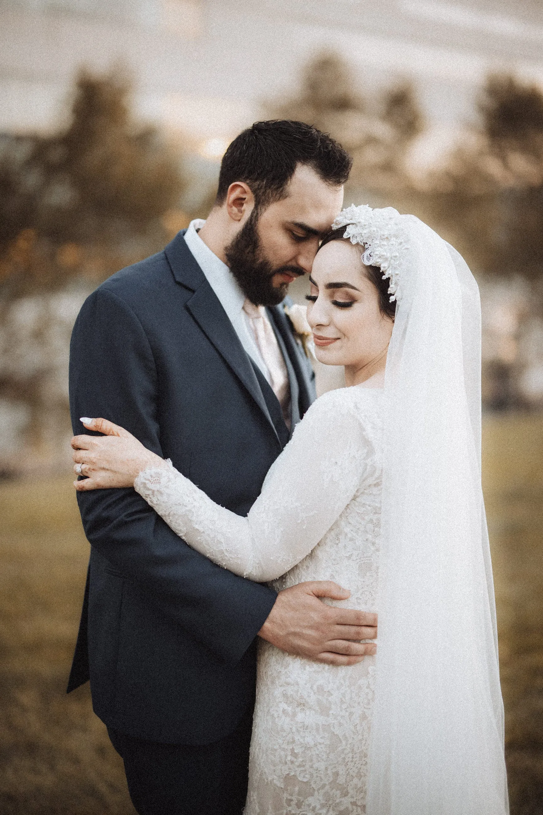 Pearl and Lace Headband Bridal Veil: Turban Headpiece