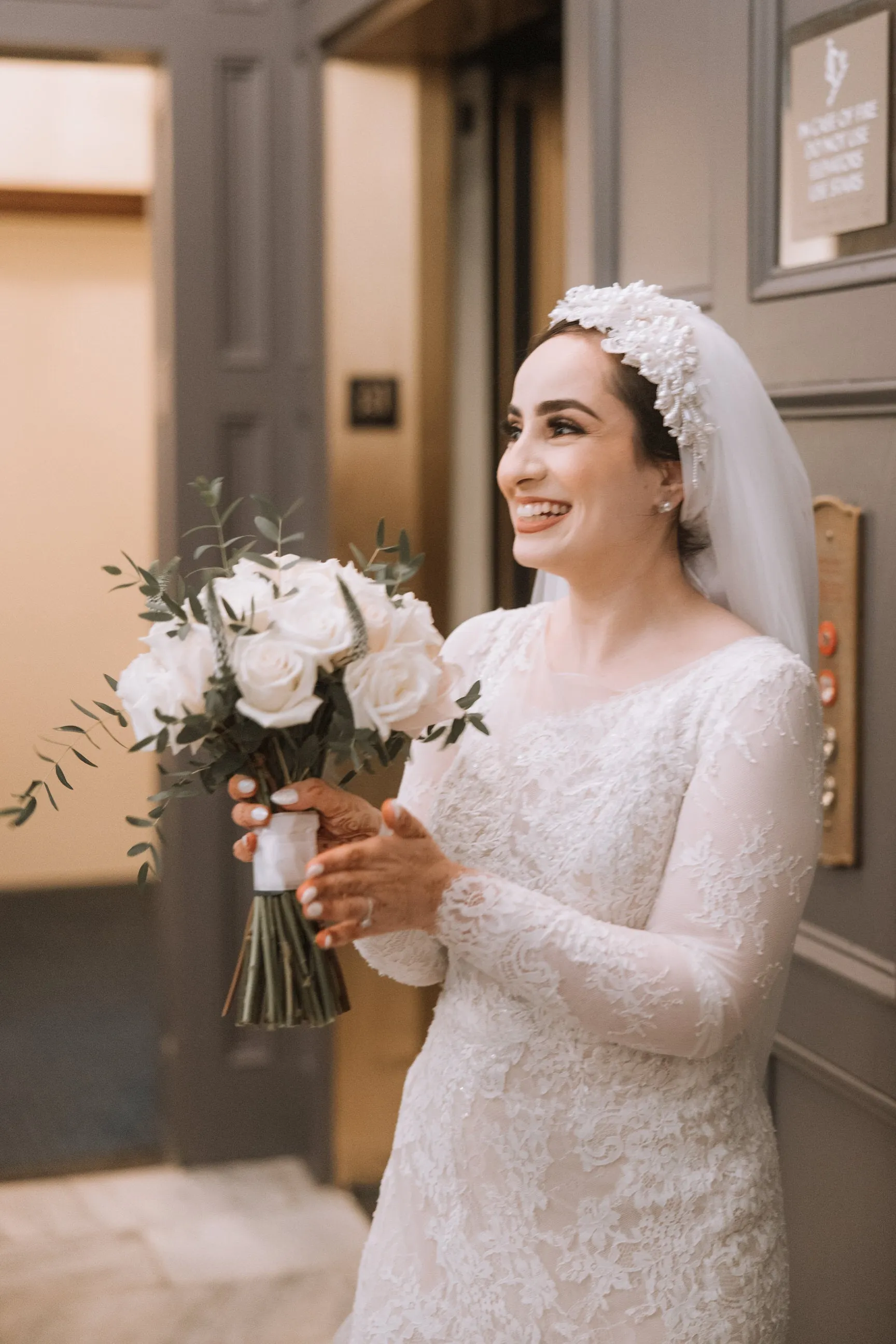 Pearl and Lace Headband Bridal Veil: Turban Headpiece