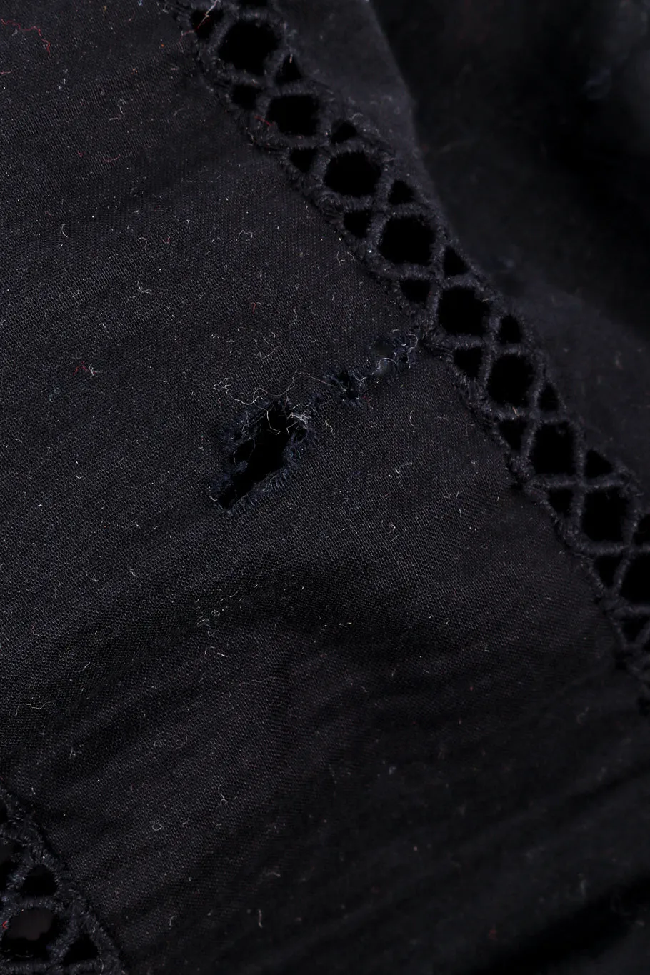 Plissé Bell Bottom Capri Pants