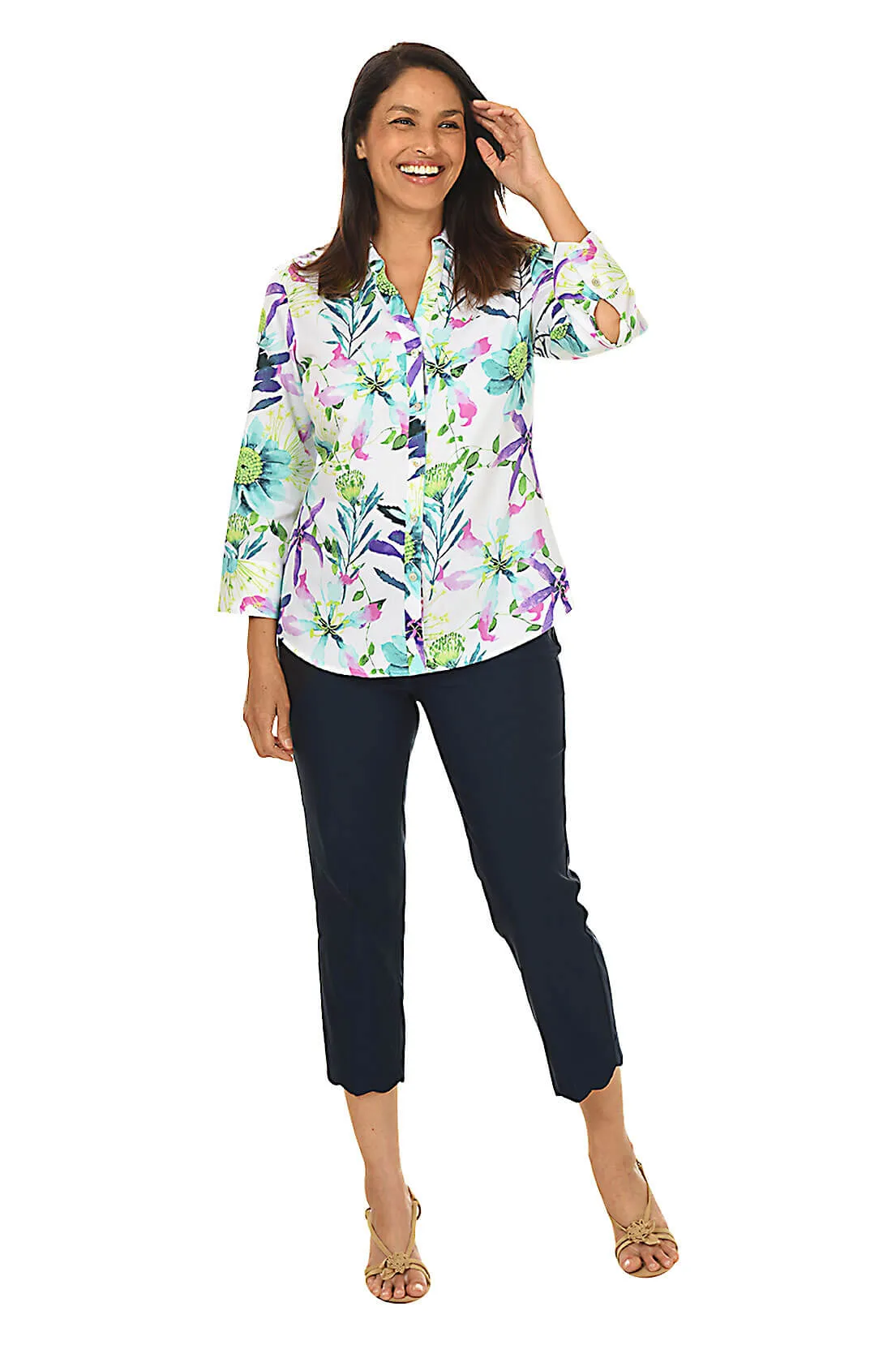 Pull-On Scalloped Capri Pant