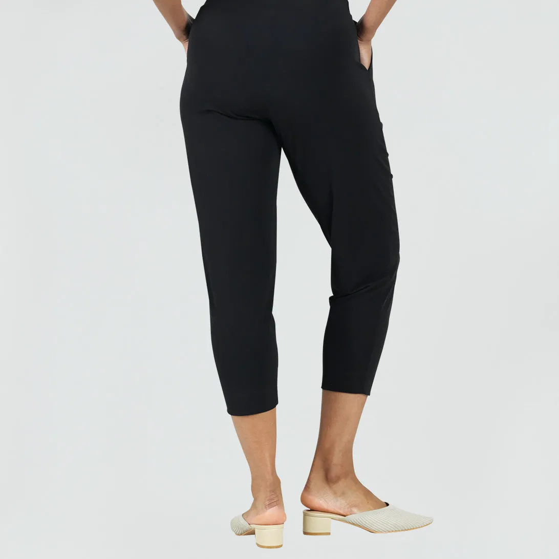 Signature Jogger Pocket Capri - Black