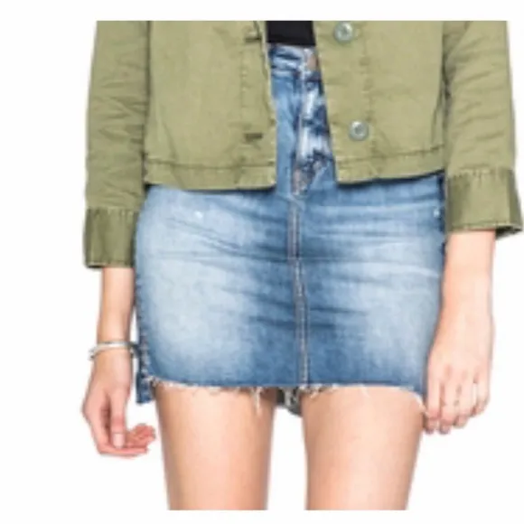 Silver jeans company Francy Denim skirt. sz 12. NWT