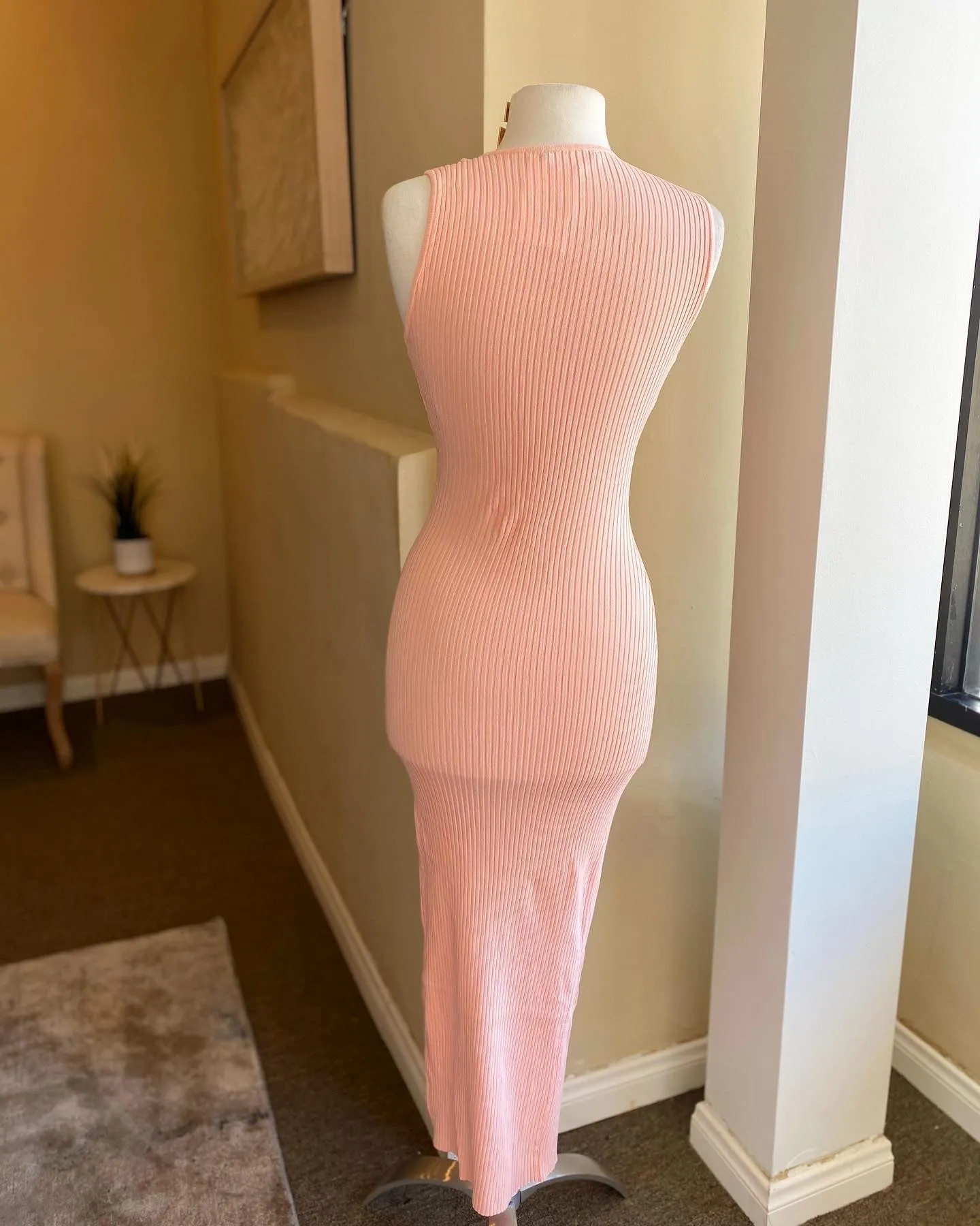Sleeveless Grommet Maxi Dress
