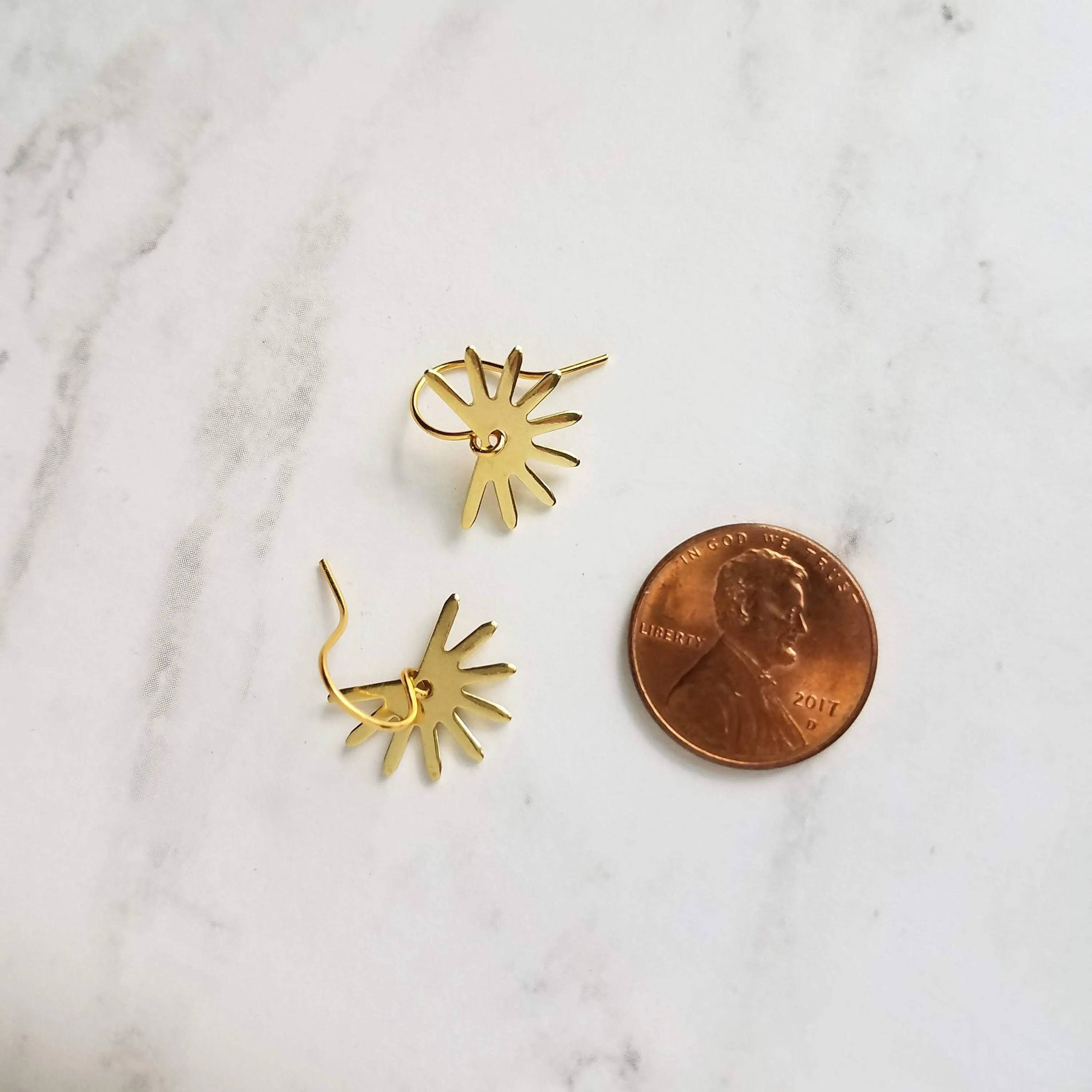 Small Gold Sun Earrings, sun ray earring, sunshine earring, little sun earring, gold gear earring, gold snowflake, sunny day earring, happy