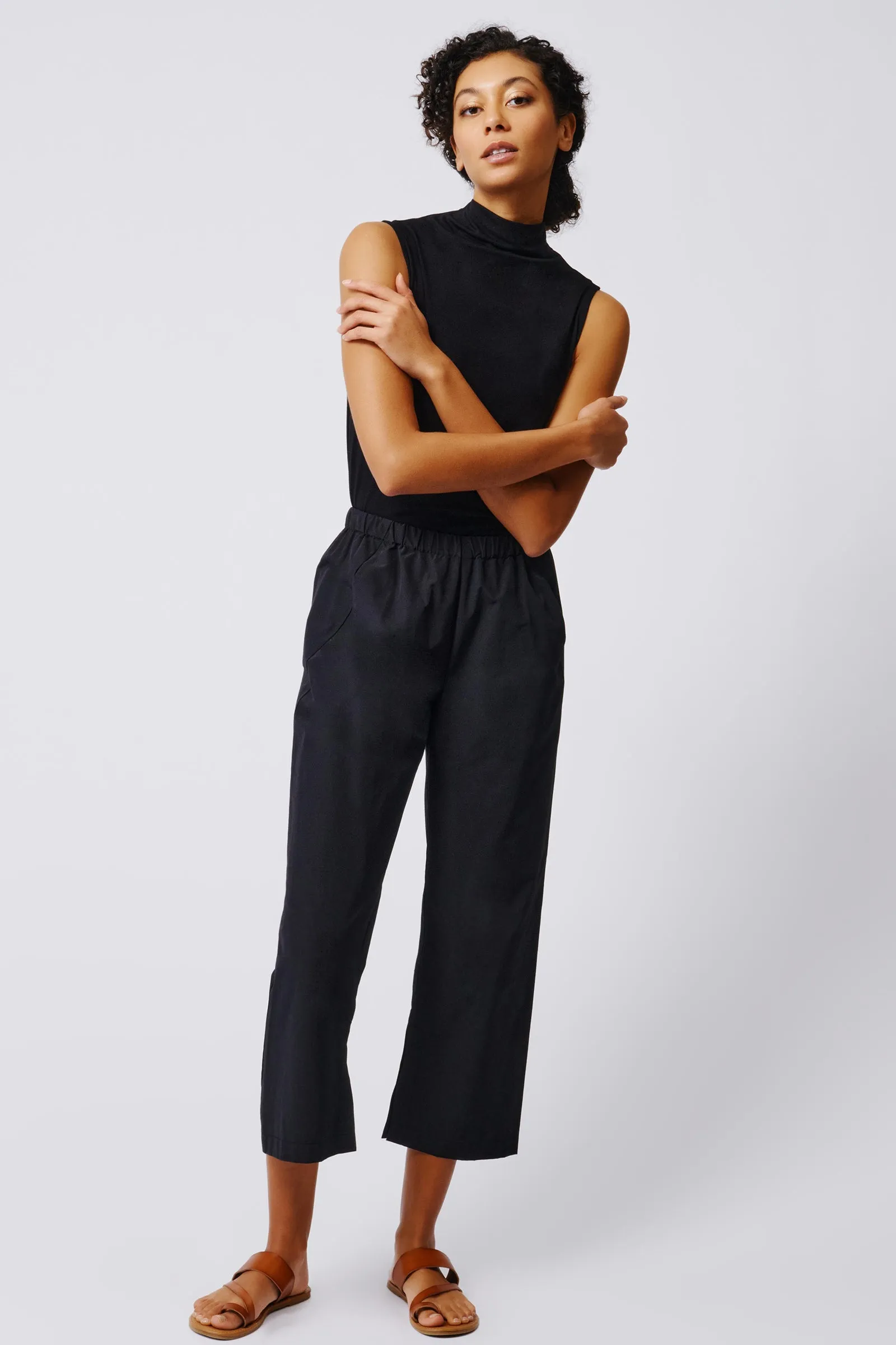 Split Hem Capri - Black Broadcloth