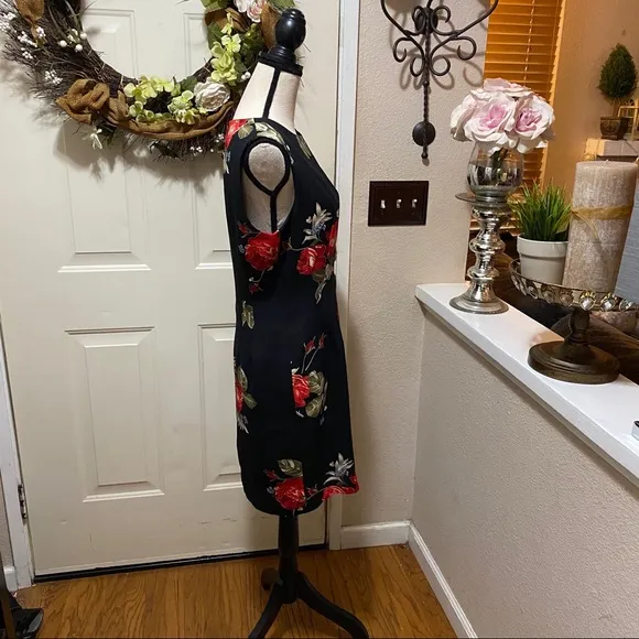 Taiga Paris Black Floral Print Vintage SheathDress